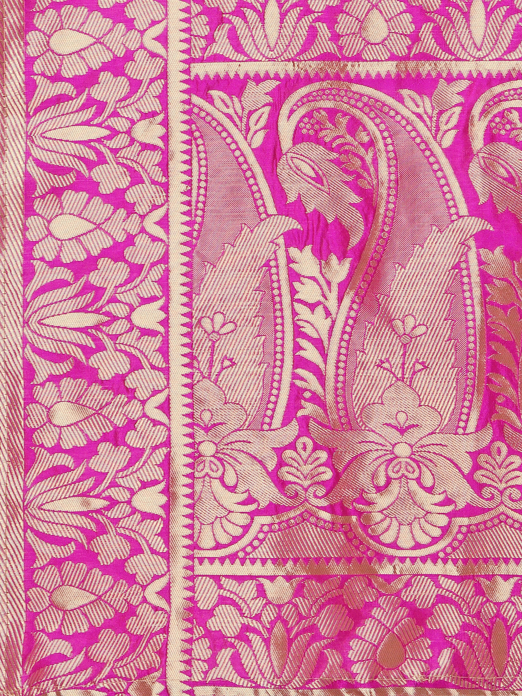 Enhanced Fish Motifs Rama Lehenga Choli